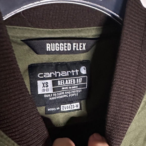 Carhartt women’s  Olive Quilted Vest - Picture 2 of 12